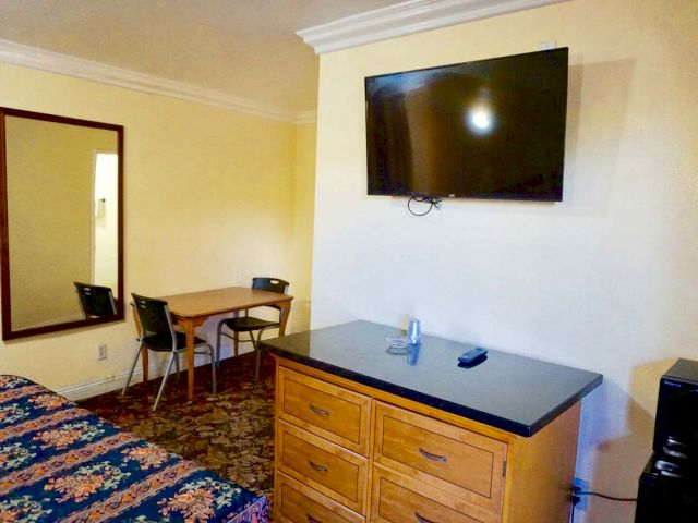 Satellite Motel — photo 47 of 60